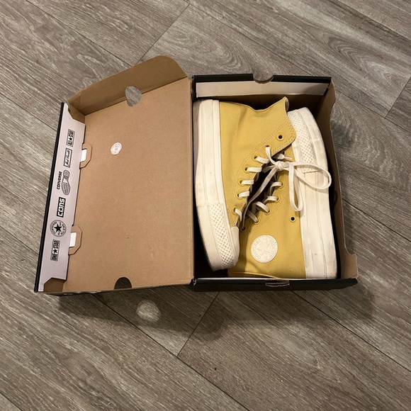 Yellow Platform Converse - Picture 5 of 7